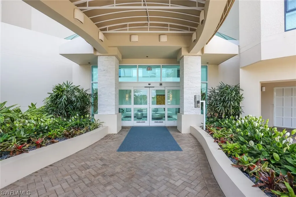4255 Gulf Shore Boulevard N Naples FL 34103