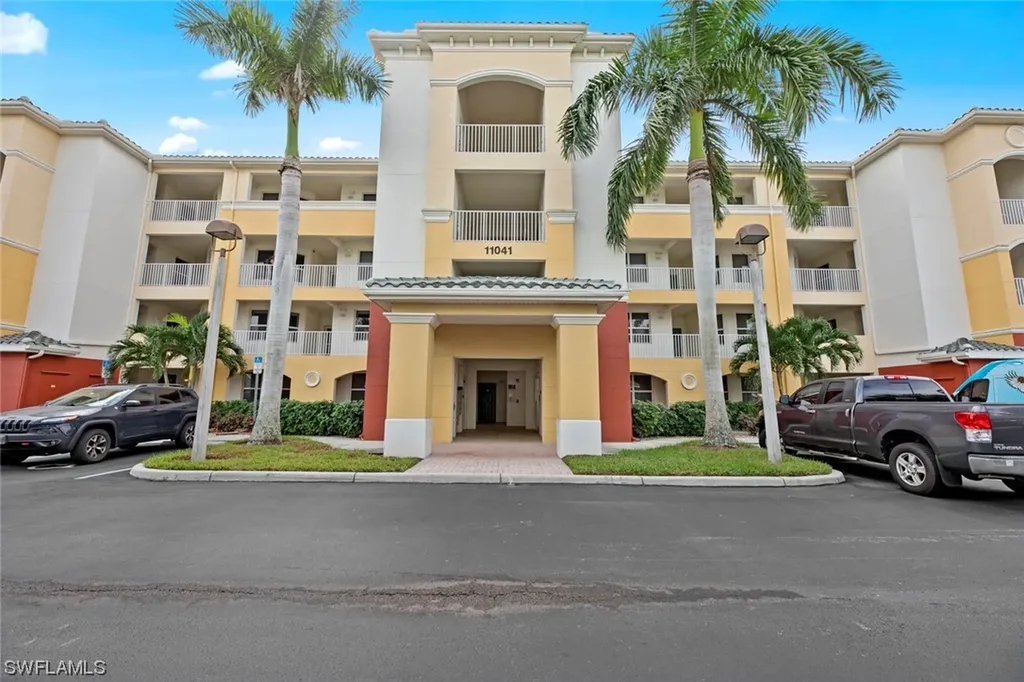 Fort Myers FL, 11041 Gulf Reflections Drive, Unit C207