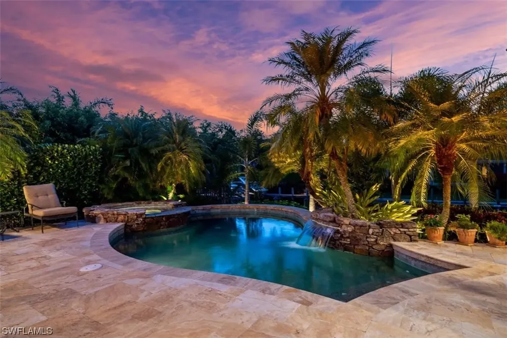 611 18th Avenue S Naples FL 34102