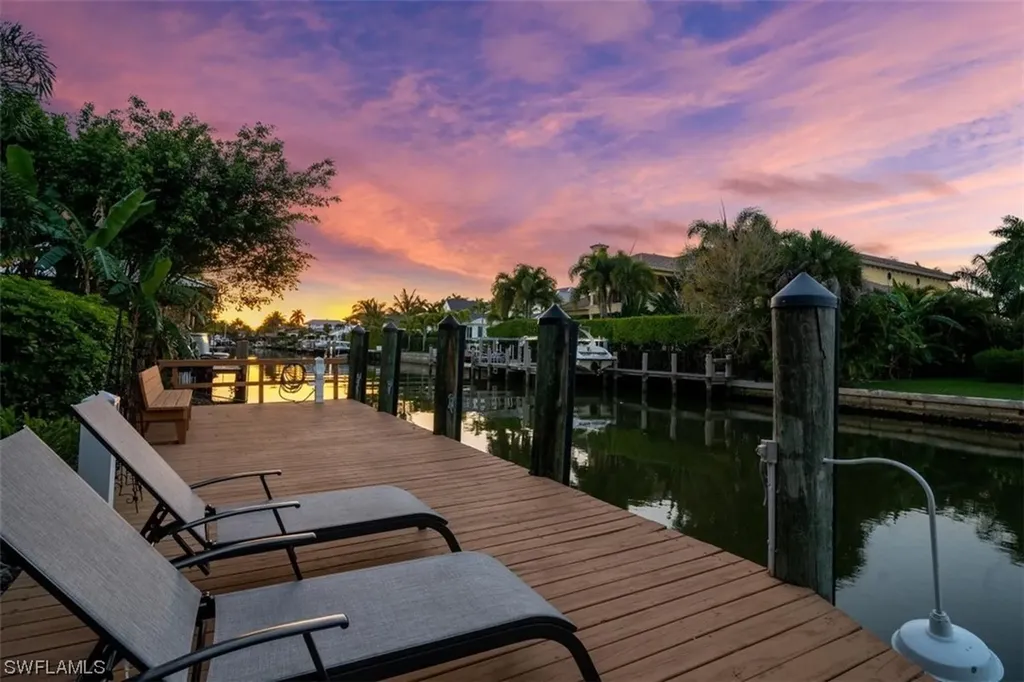 611 18th Avenue S Naples FL 34102