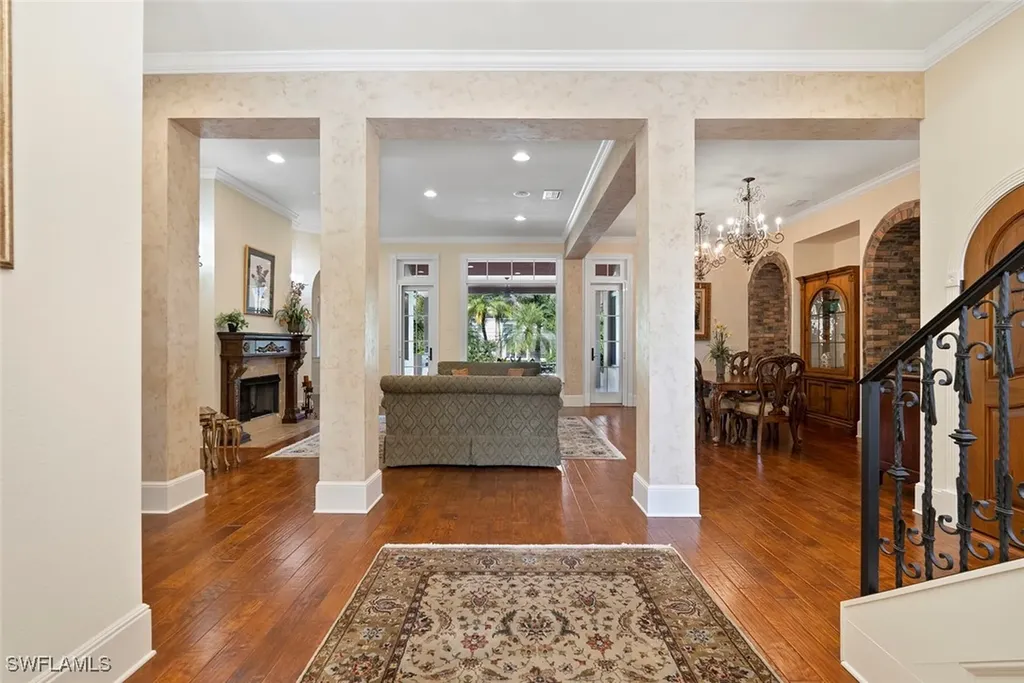 611 18th Avenue S Naples FL 34102