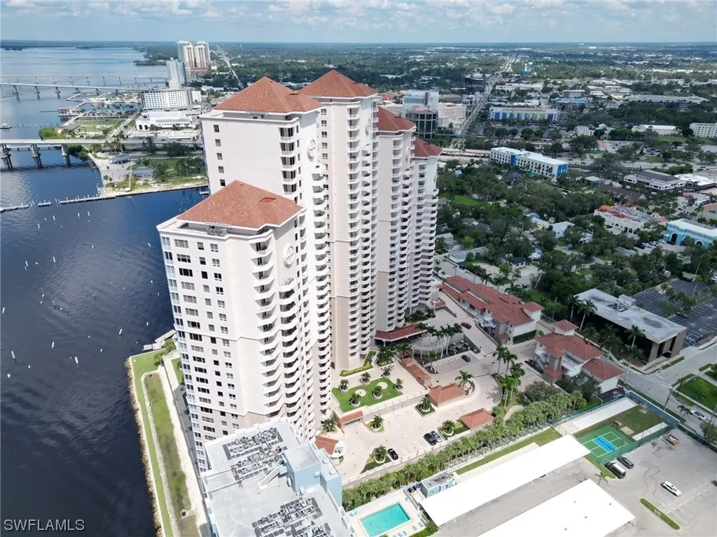 2104 W 1st Street Fort Myers FL 33901