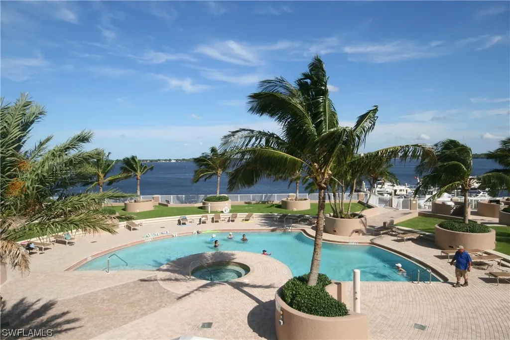 2104 W 1st Street Fort Myers FL 33901
