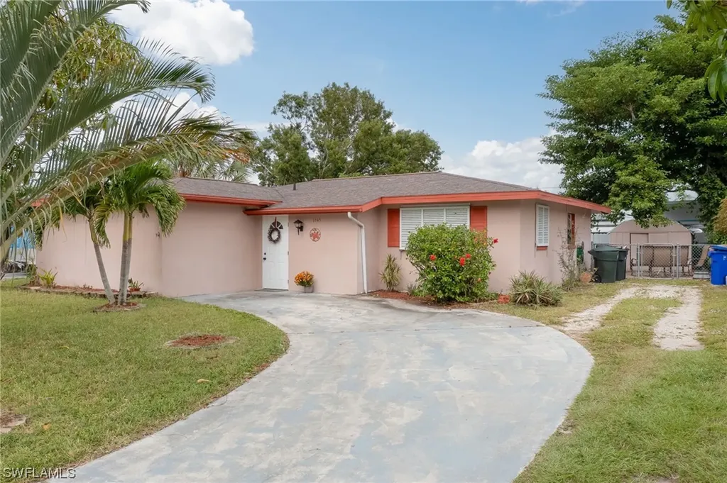 1645 Jamestown Court Fort Myers FL 33907
