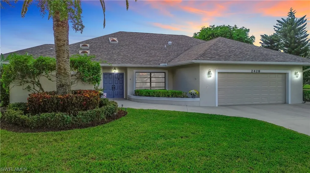 Naples FL, 2428 Camden Court, Unit 7