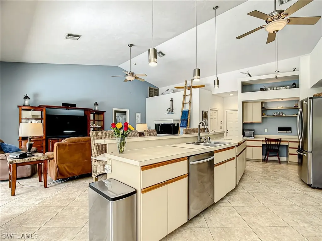 2428 Camden Court Naples FL 34105