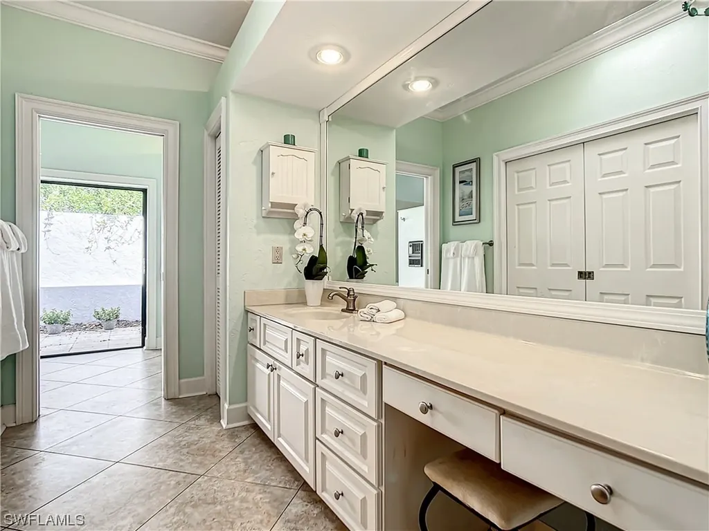 2428 Camden Court Naples FL 34105