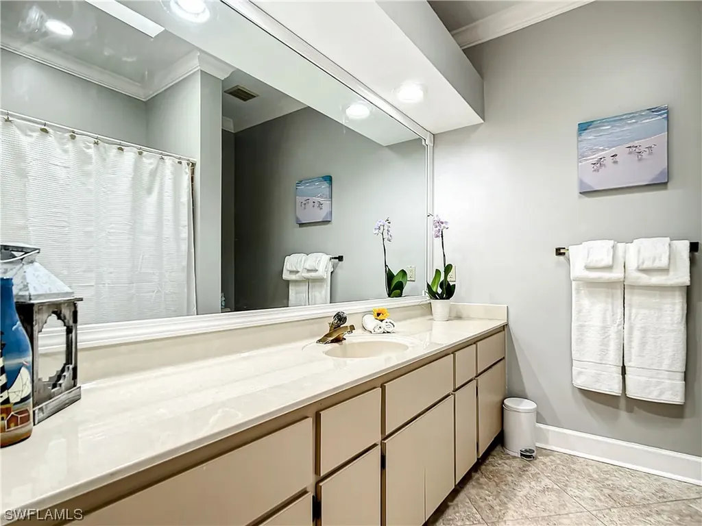 2428 Camden Court Naples FL 34105