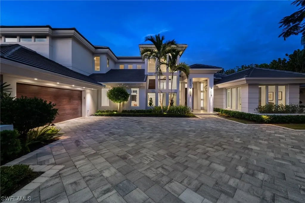 2713 Buckthorn Way Naples FL 34105