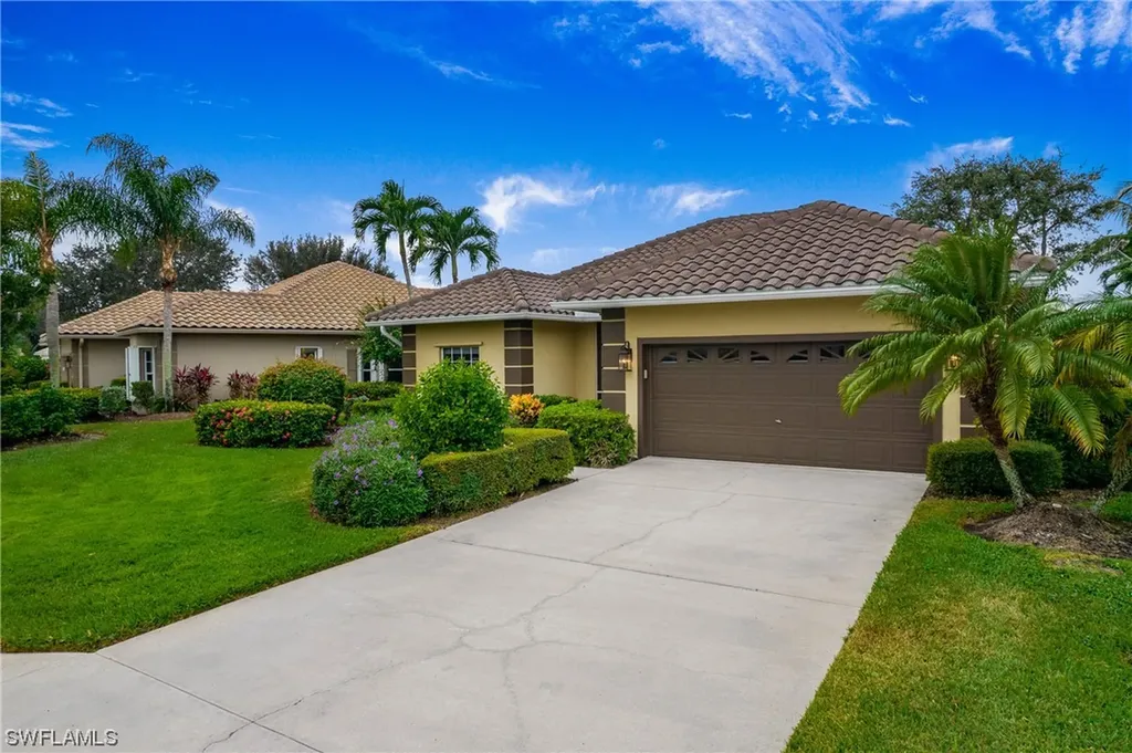 7073 Falcons Glen Boulevard Naples FL 34113