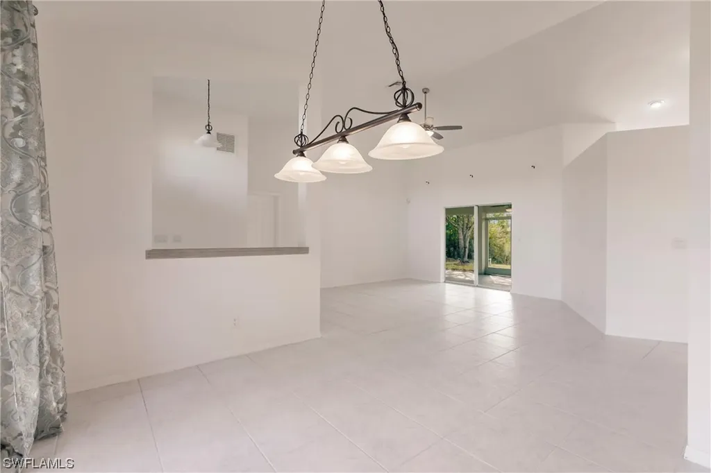 1520 NE 33rd Lane Cape Coral FL 33909