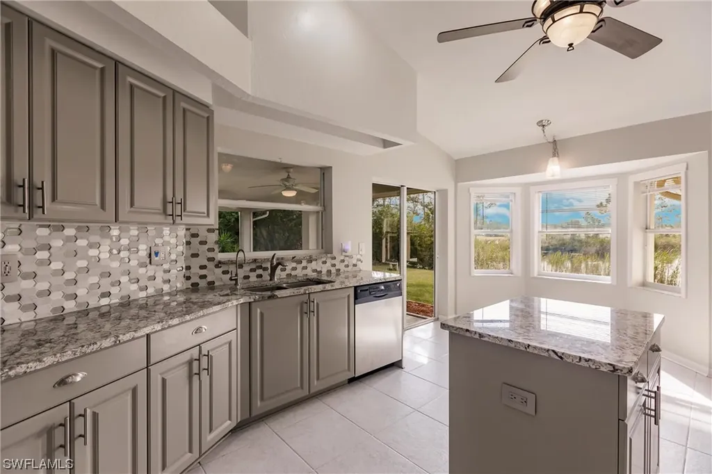 1520 NE 33rd Lane Cape Coral FL 33909