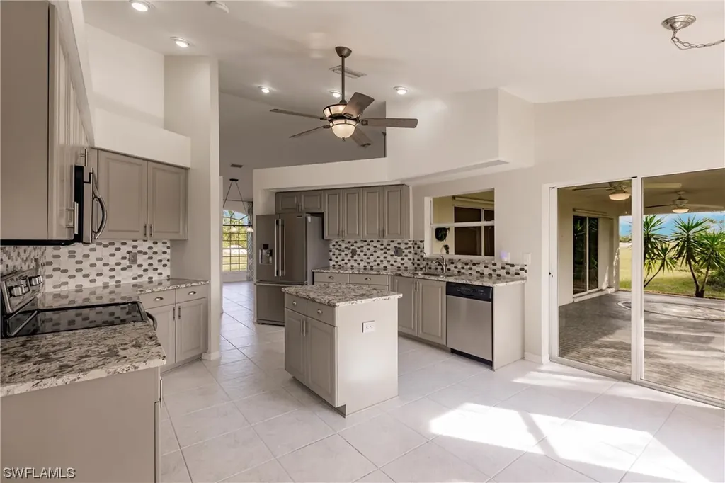1520 NE 33rd Lane Cape Coral FL 33909