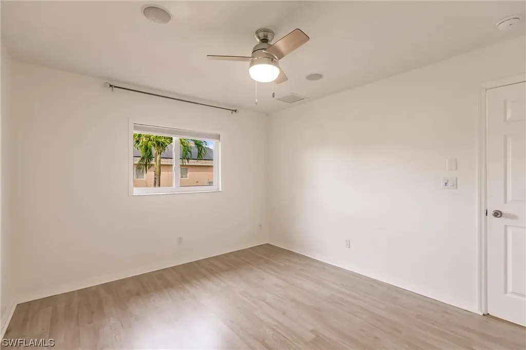 1520 NE 33rd Lane Cape Coral FL 33909