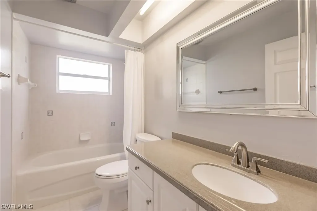 1520 NE 33rd Lane Cape Coral FL 33909
