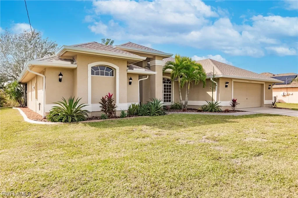 1520 NE 33rd Lane Cape Coral FL 33909
