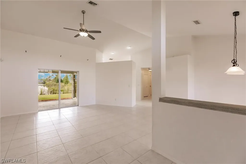 1520 NE 33rd Lane Cape Coral FL 33909