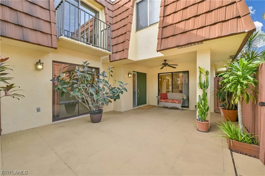 5242 Cedarbend Drive Fort Myers FL 33919