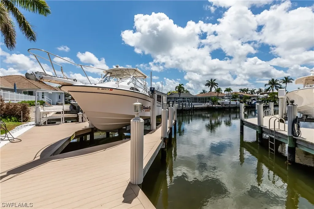 797 Apple Court Marco Island FL 34145