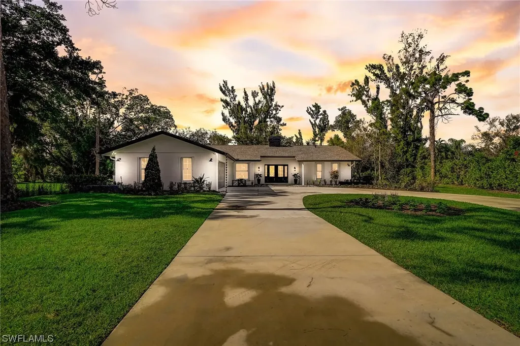 Fort Myers FL, 3729 Liberty Square