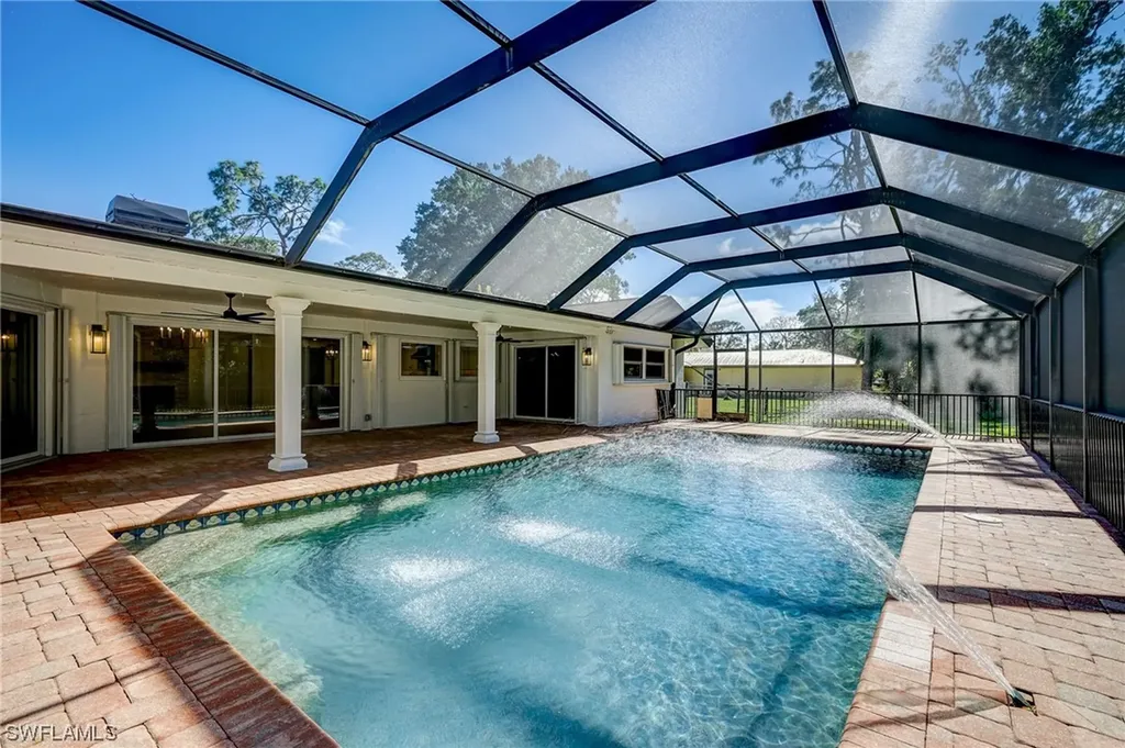 3729 Liberty Square Fort Myers FL 33908