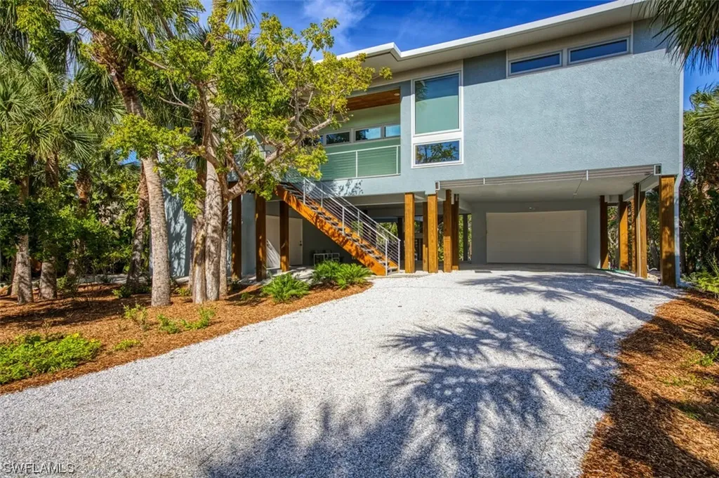 558 N Yachtsman Drive Sanibel FL 33957