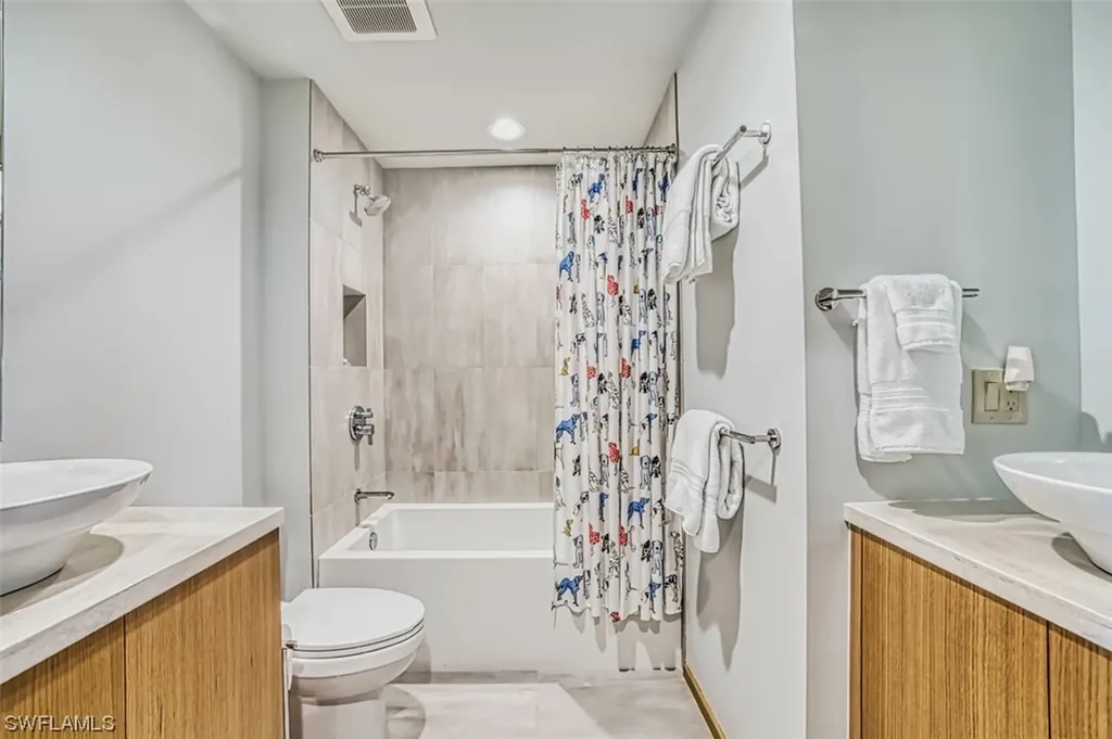558 N Yachtsman Drive Sanibel FL 33957