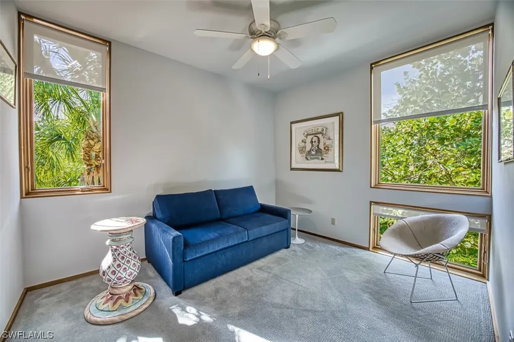 558 N Yachtsman Drive Sanibel FL 33957
