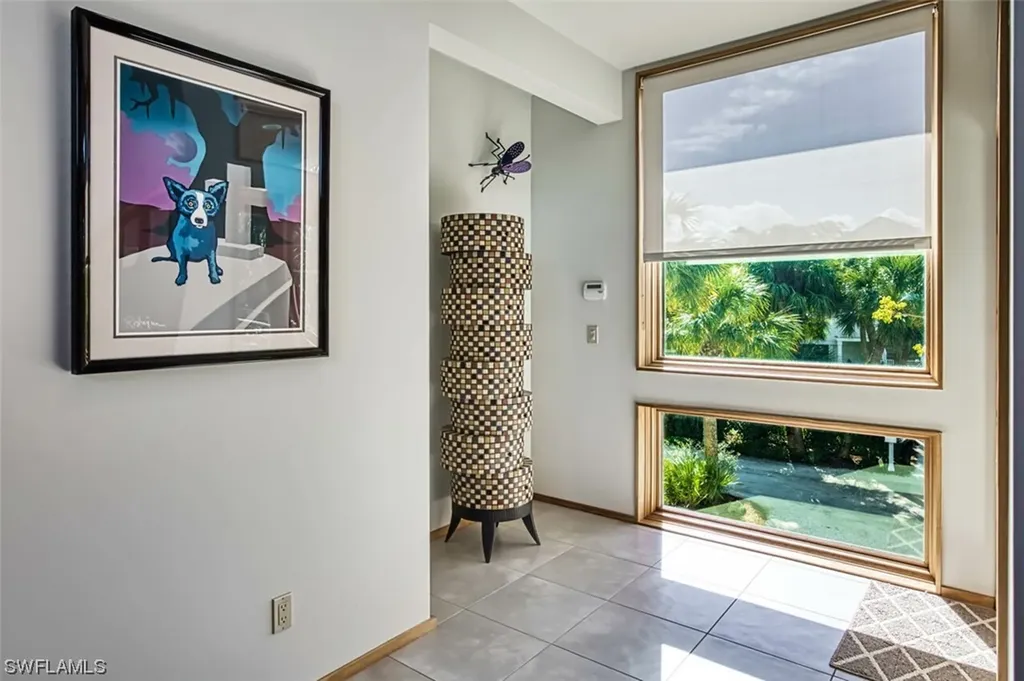558 N Yachtsman Drive Sanibel FL 33957