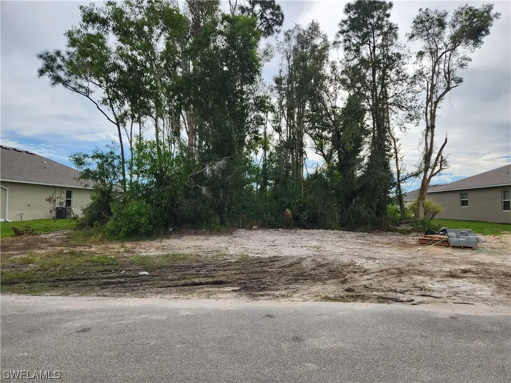 834 NW 2nd Street Cape Coral FL 33993