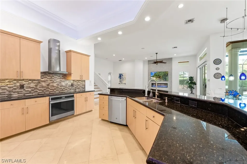 3987 Stonesthrow Court Naples FL 34109