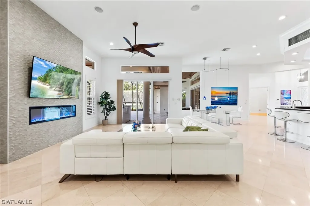 3987 Stonesthrow Court Naples FL 34109