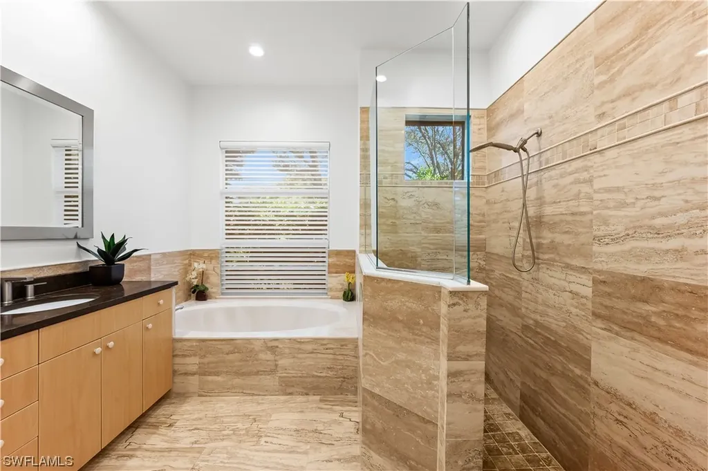 3987 Stonesthrow Court Naples FL 34109