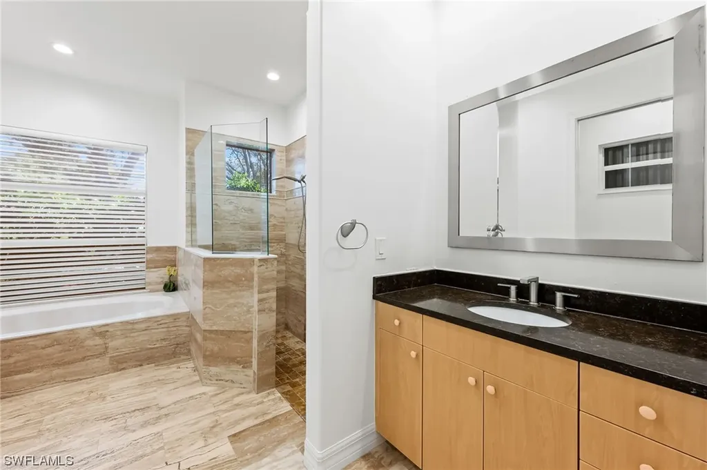 3987 Stonesthrow Court Naples FL 34109