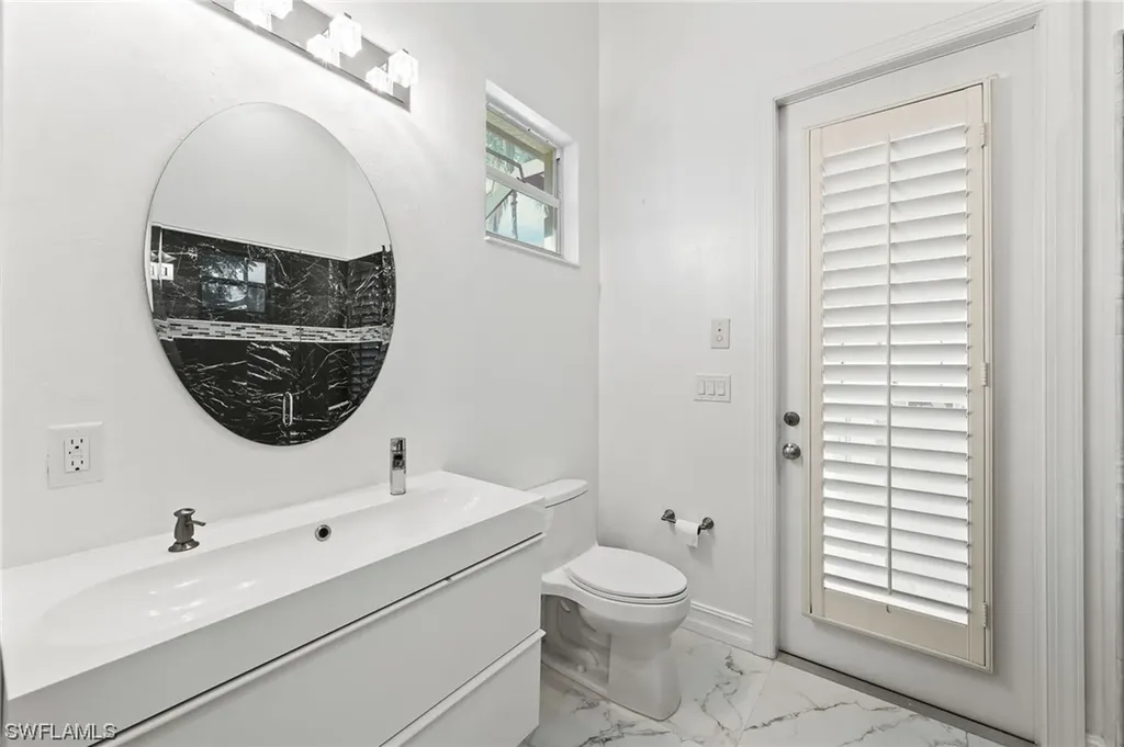 3987 Stonesthrow Court Naples FL 34109