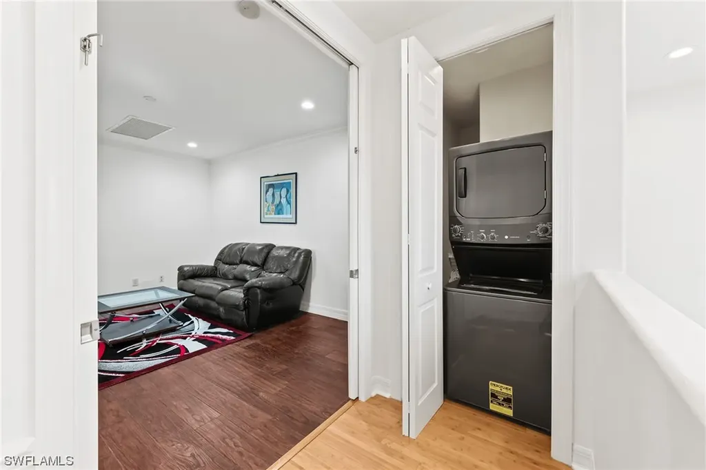 3987 Stonesthrow Court Naples FL 34109