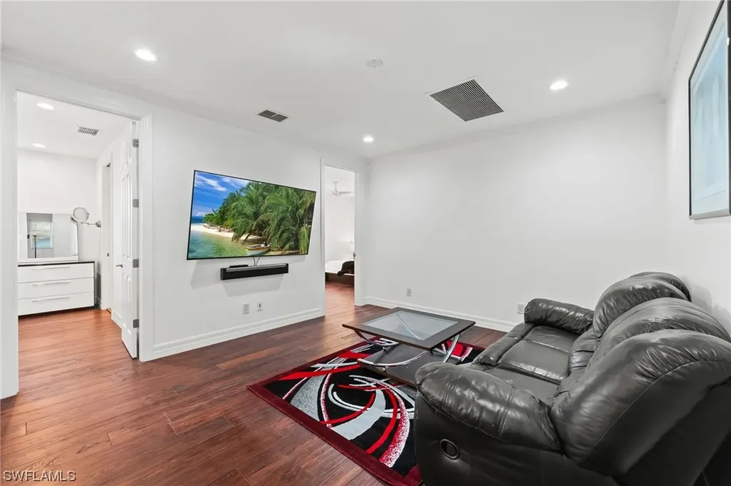 3987 Stonesthrow Court Naples FL 34109
