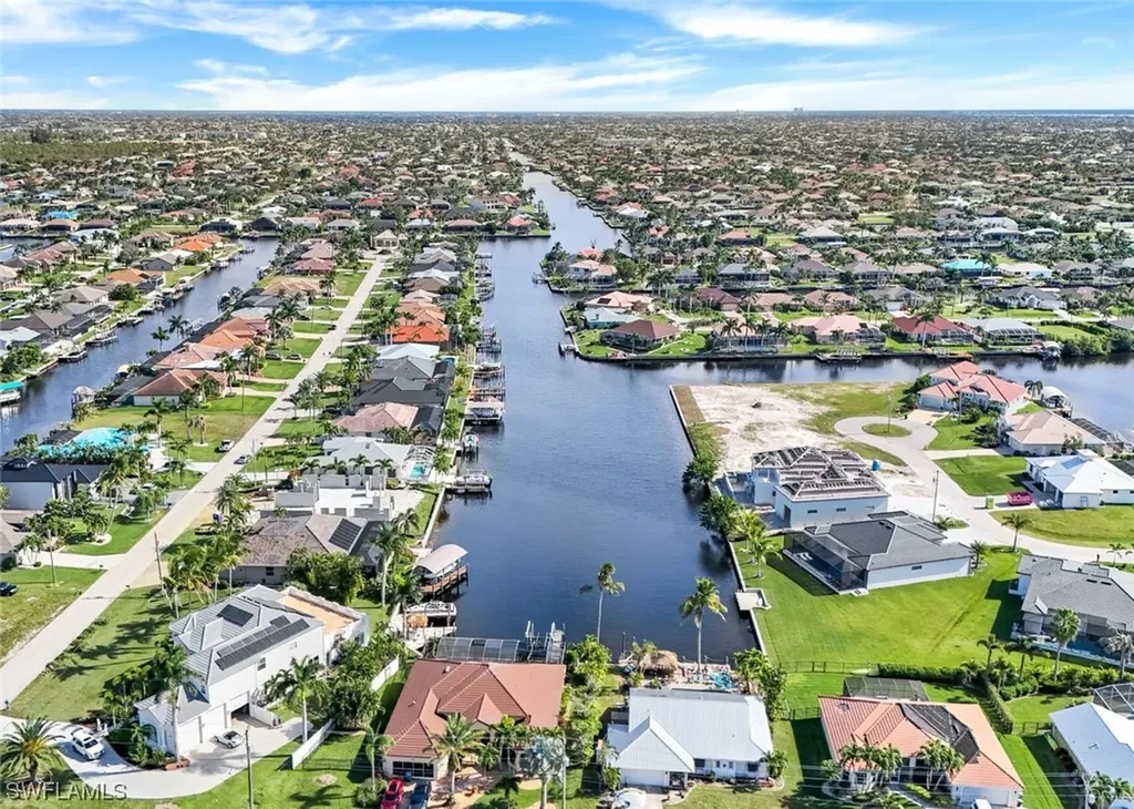 2906 SW 40th Street Cape Coral FL 33914