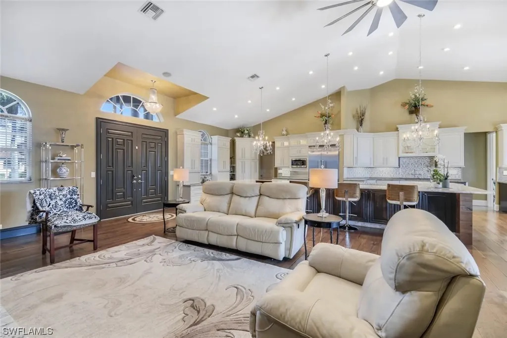 2906 SW 40th Street Cape Coral FL 33914
