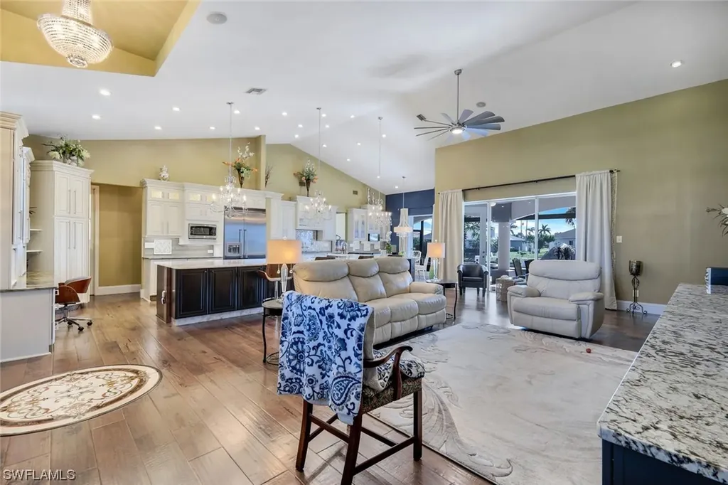 2906 SW 40th Street Cape Coral FL 33914