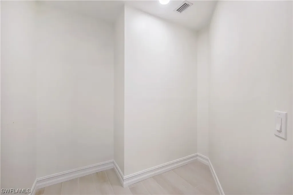 217 Colonade Circle Naples FL 34103
