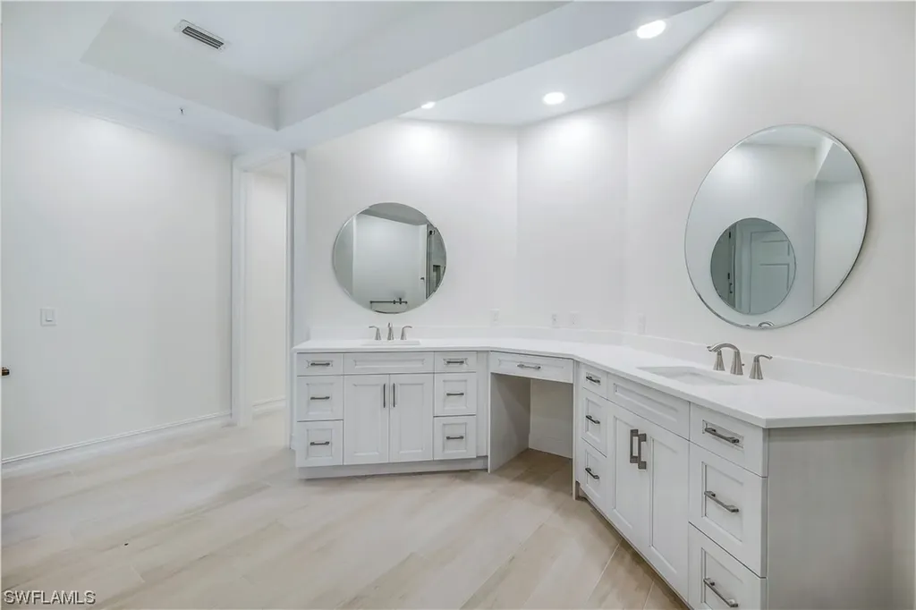 217 Colonade Circle Naples FL 34103