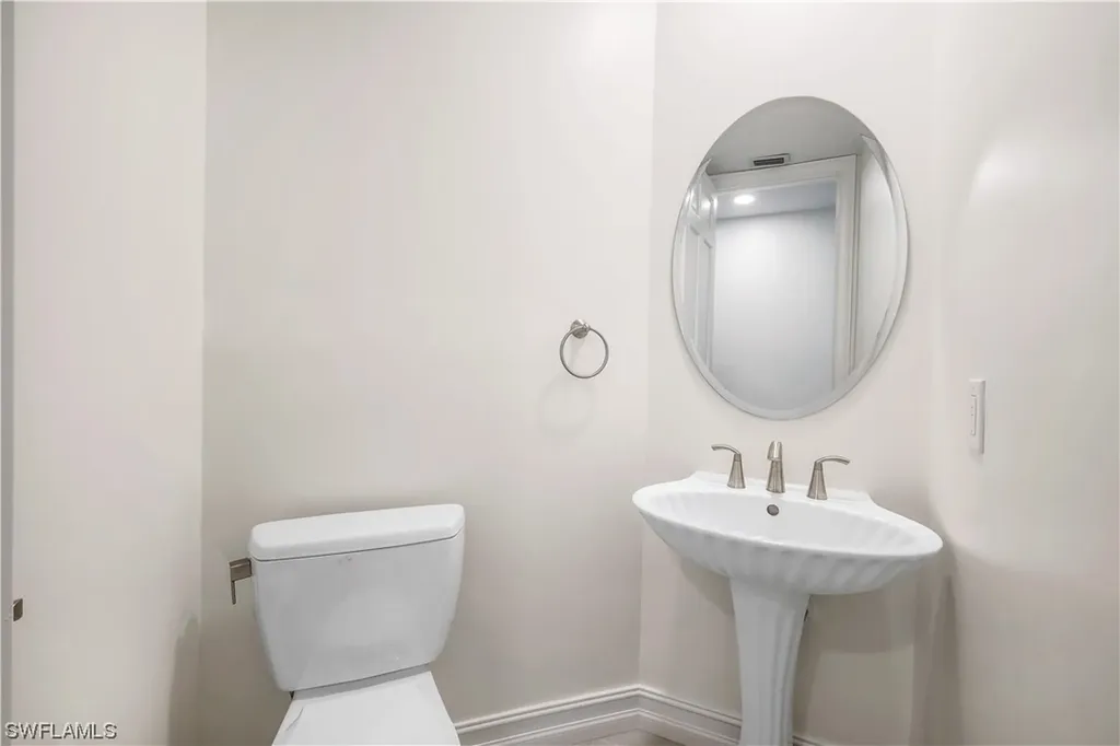 217 Colonade Circle Naples FL 34103