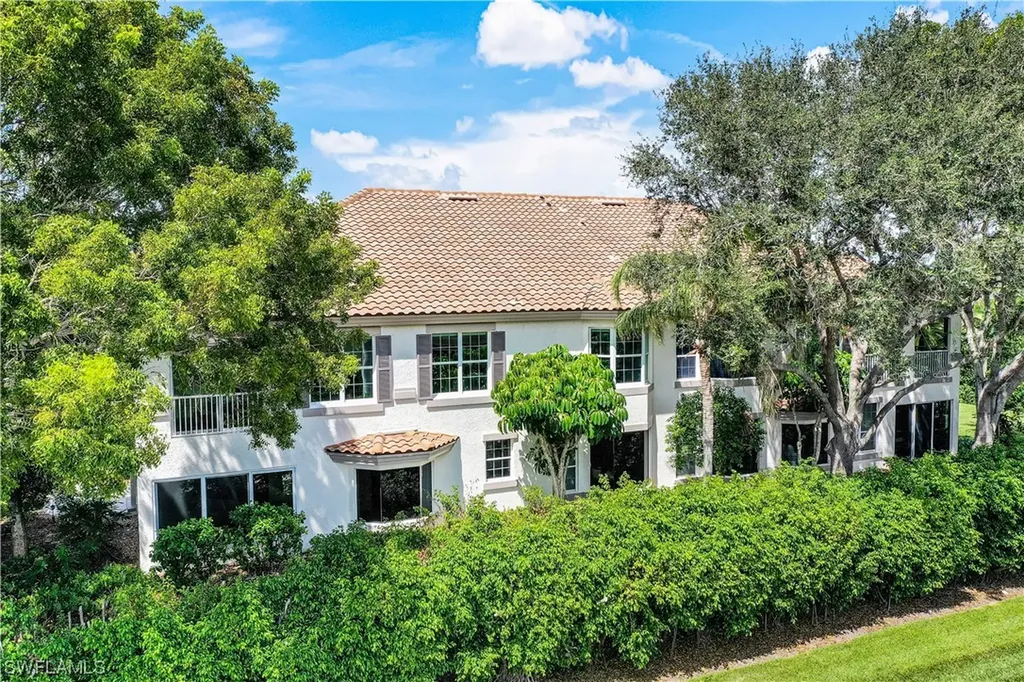 217 Colonade Circle Naples FL 34103