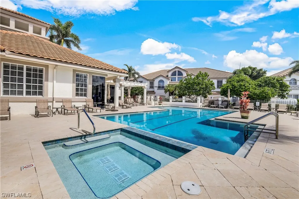217 Colonade Circle Naples FL 34103