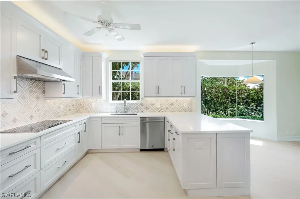 217 Colonade Circle Naples FL 34103