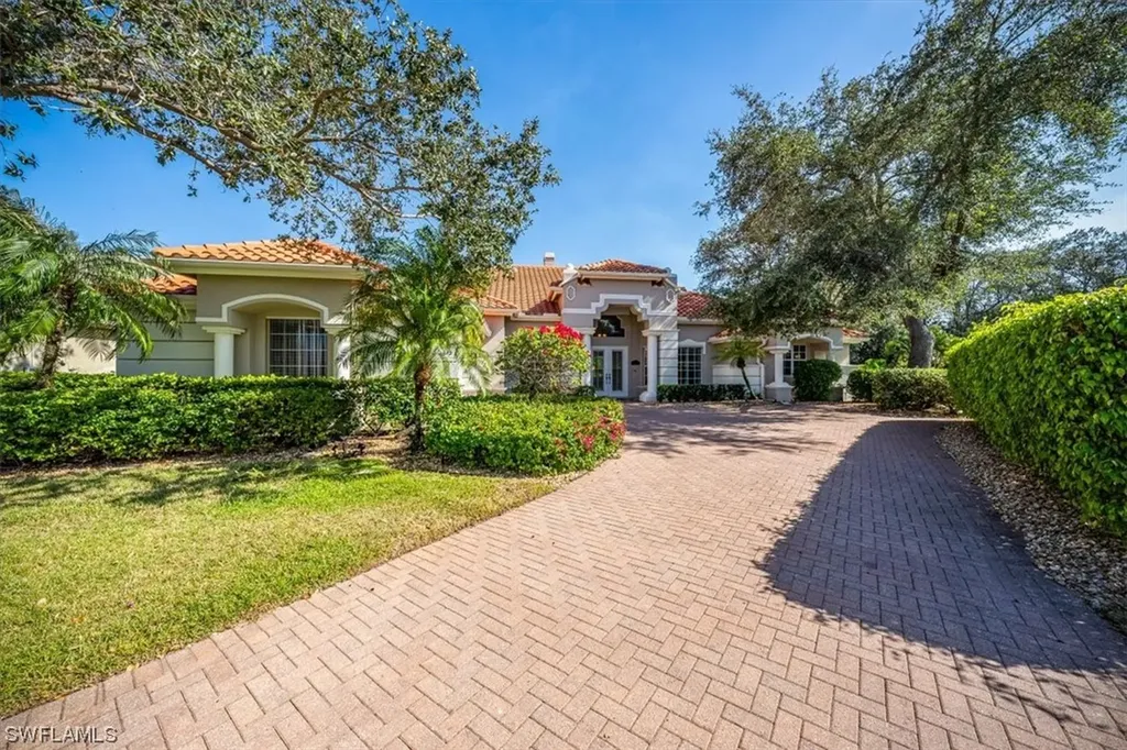 6672 Glen Arbor Way Naples FL 34119