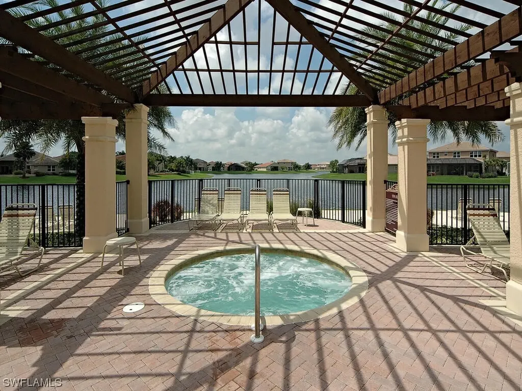 1650 Triangle Palm Terrace Naples FL 34119