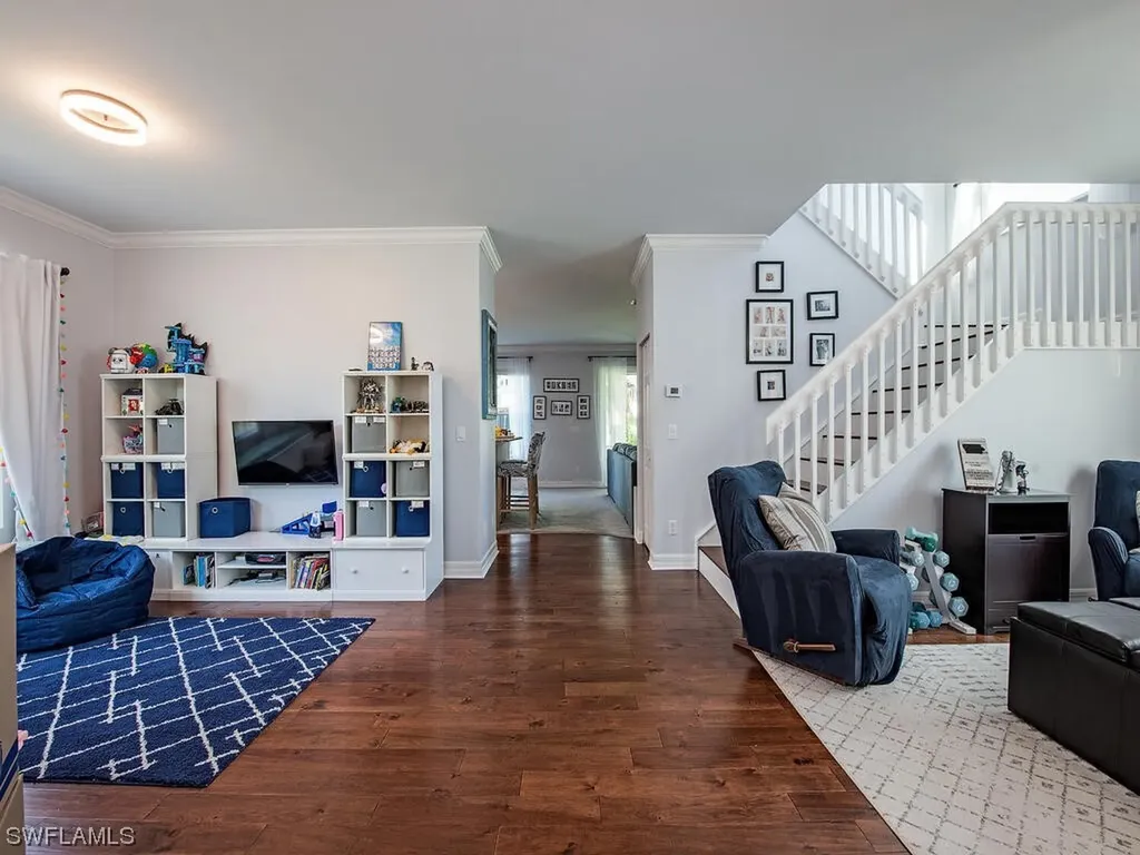 1650 Triangle Palm Terrace Naples FL 34119