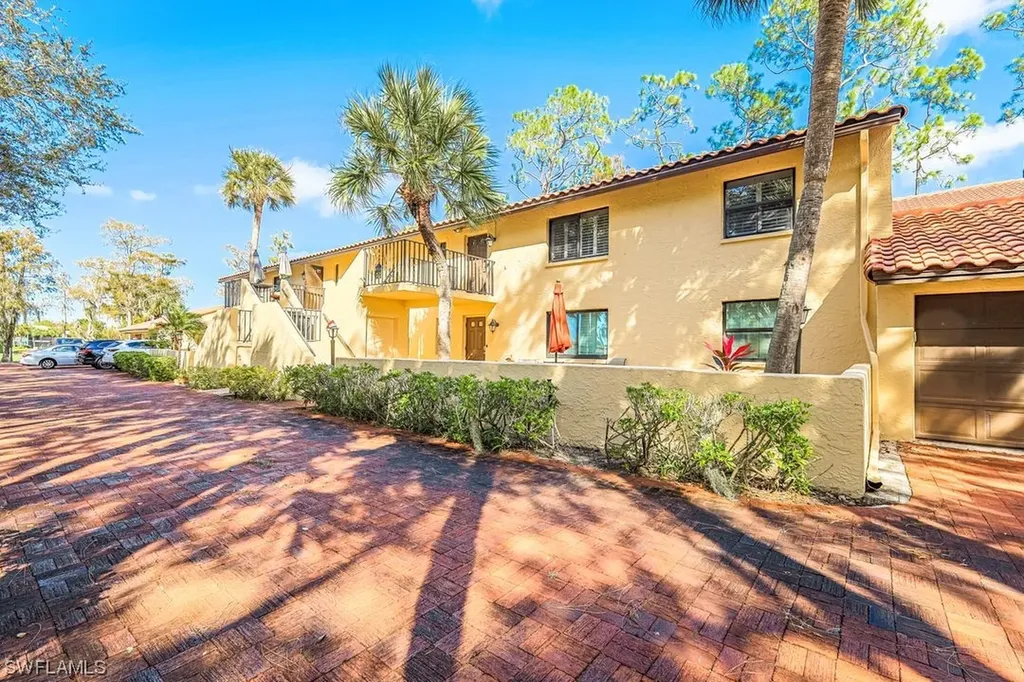 194 Albi Road Naples FL 34112